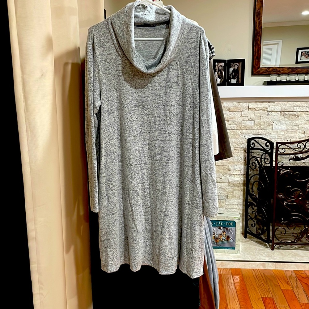 Apt 9 Cowell neck long sleeve dress with side pockets